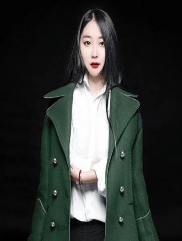 邬林芳 